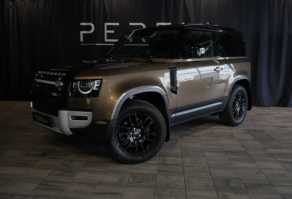 Land Rover Defender 2021