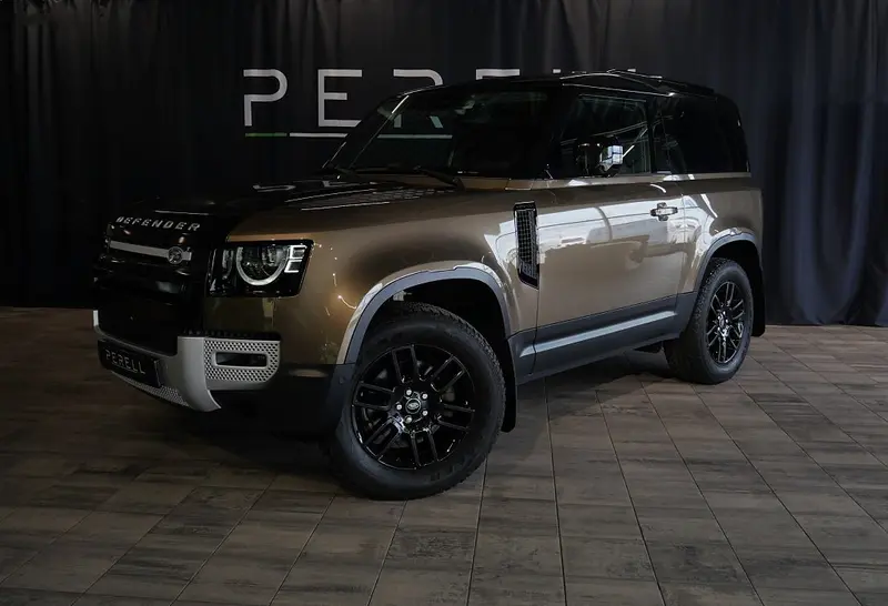 Land Rover Defender 2021