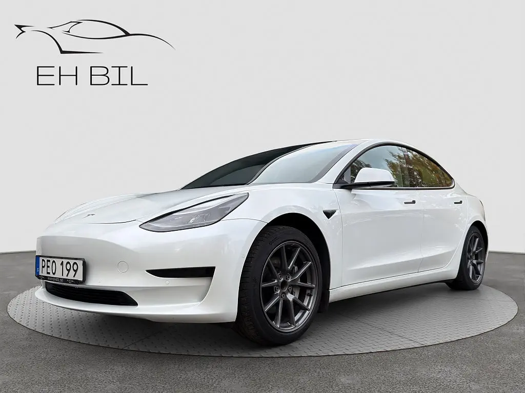 Tesla Model 3 2021