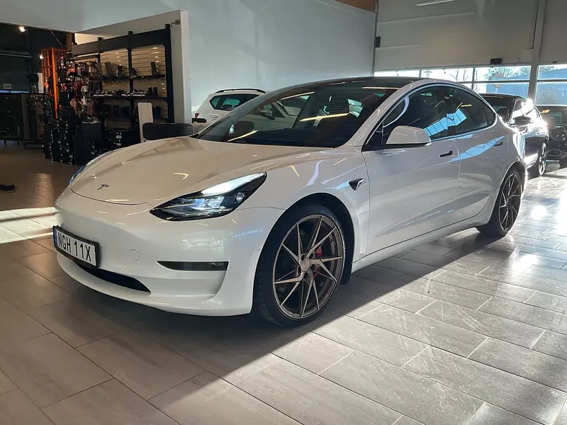 Tesla Model 3 2021