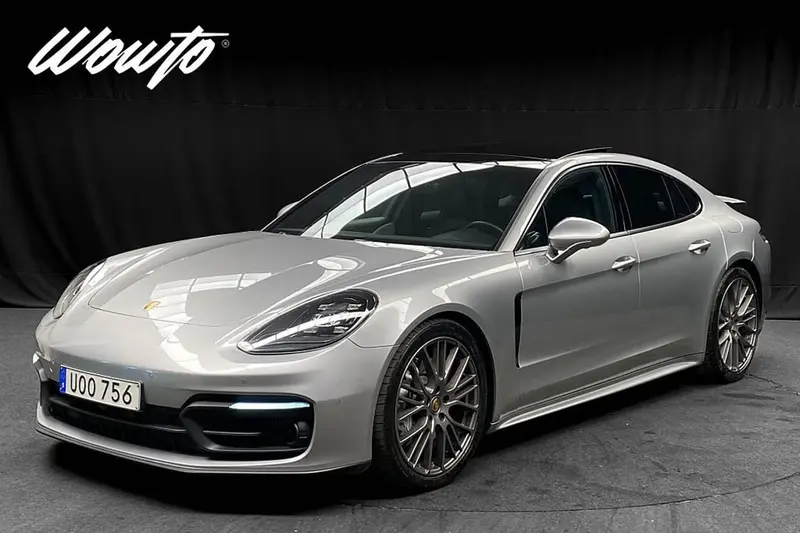 Porsche Panamera 2021