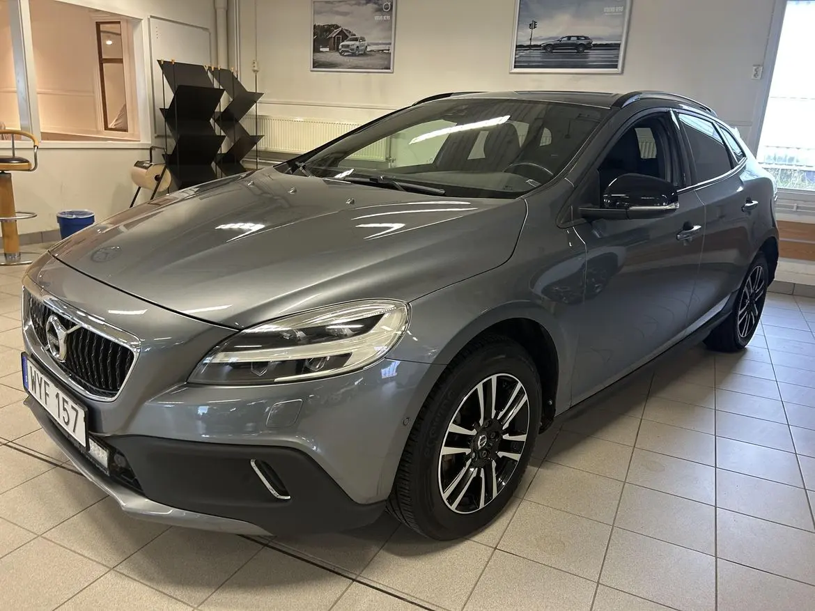 Volvo V40 2017