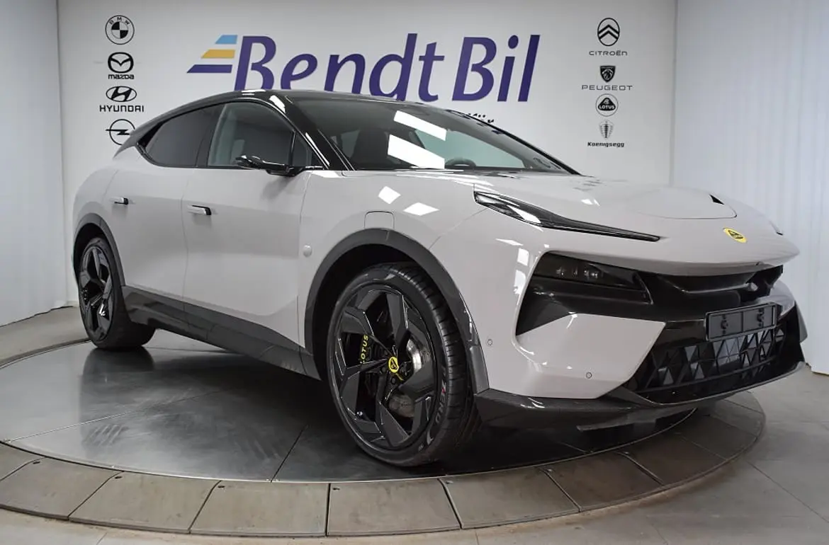 Lotus Eletre 2023