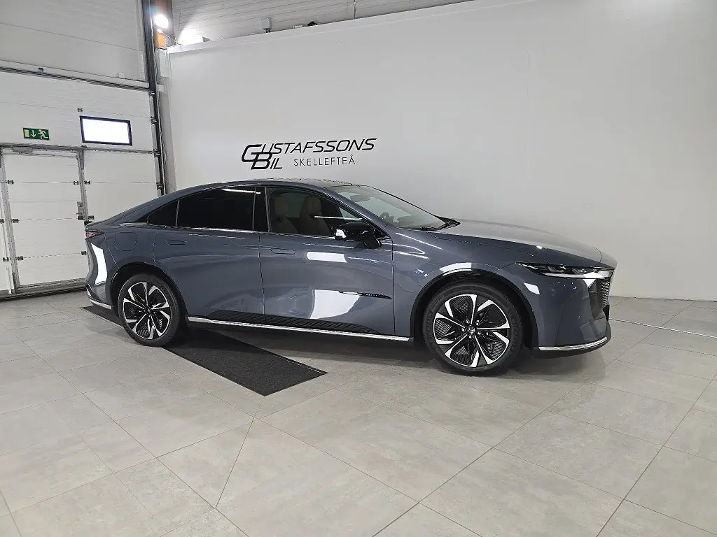 Mazda 6e 2025