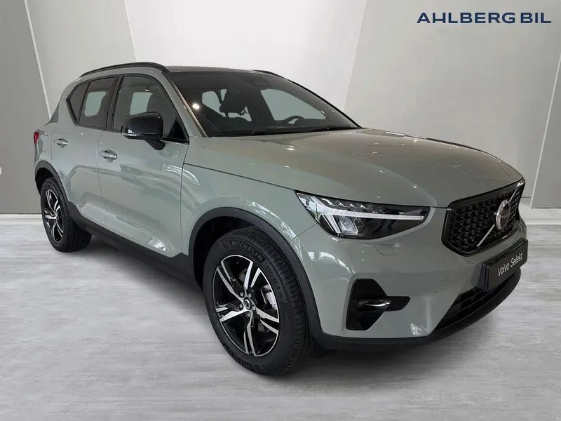 Volvo XC40 2025