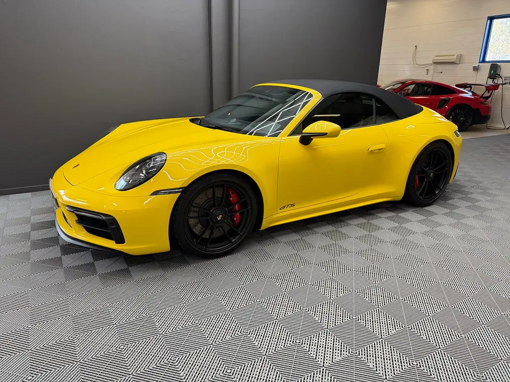 Porsche 911 2023