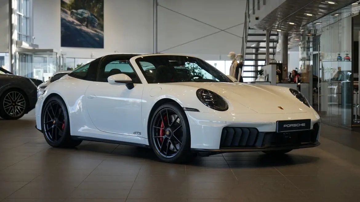 Porsche 911 2025