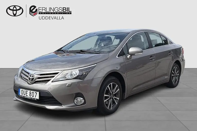 Toyota Avensis 2015