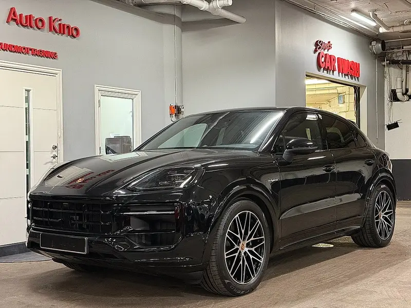 Porsche Cayenne 2025