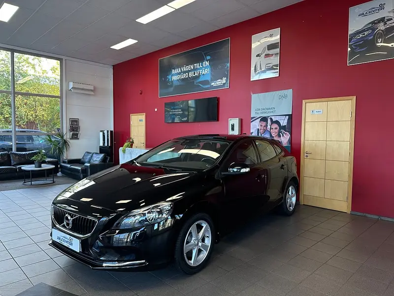 Volvo V40 2018