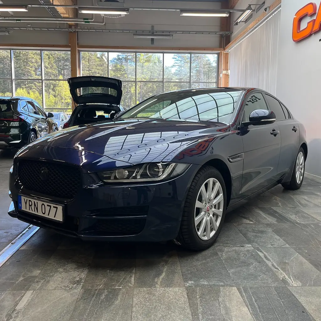 Jaguar XE 2018