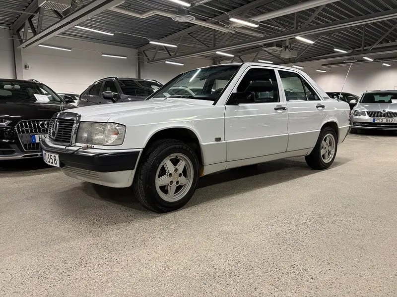 Mercedes-Benz W201 1990