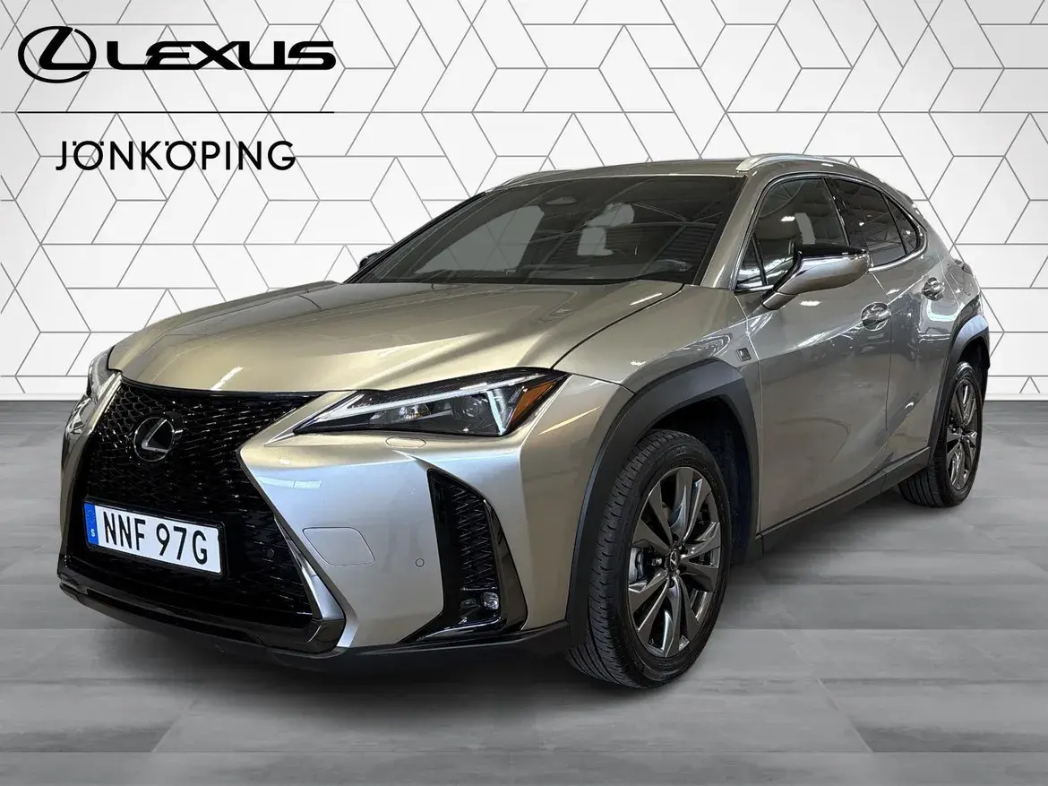 Lexus UX 2025