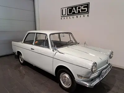 BMW 700