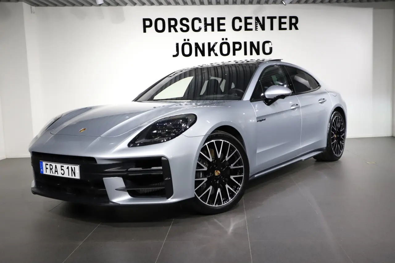 Porsche Panamera 2024
