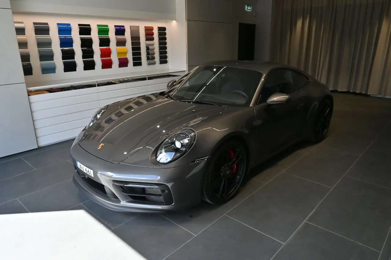 Porsche 911 2024