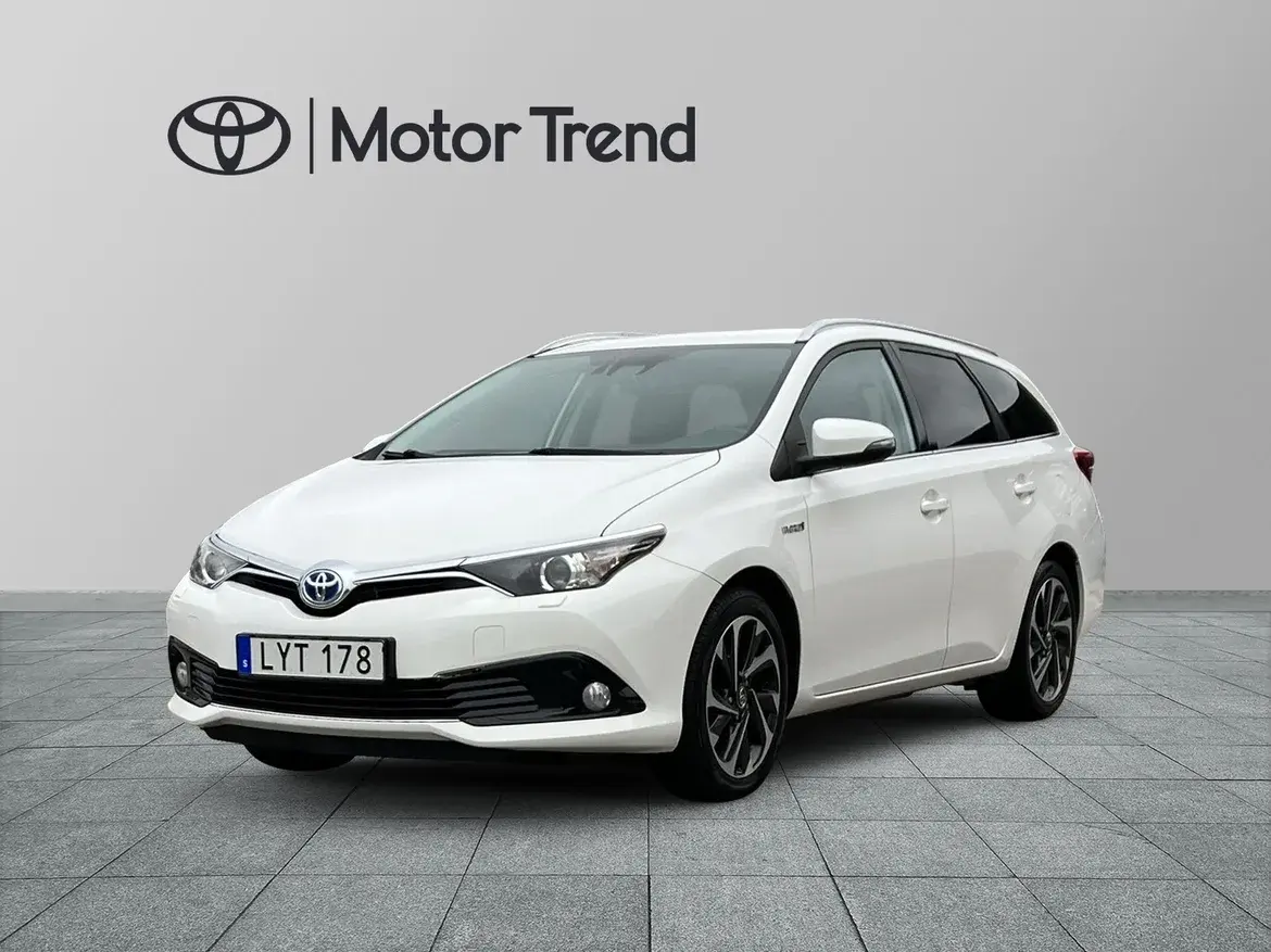 Toyota Auris 2015