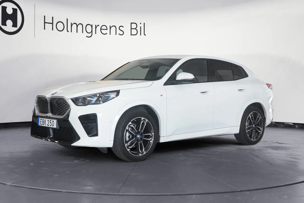 BMW iX2 2025