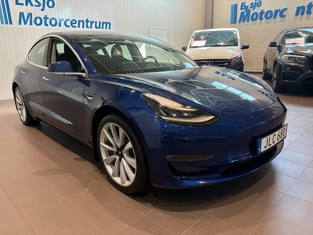 Tesla Model 3 2020