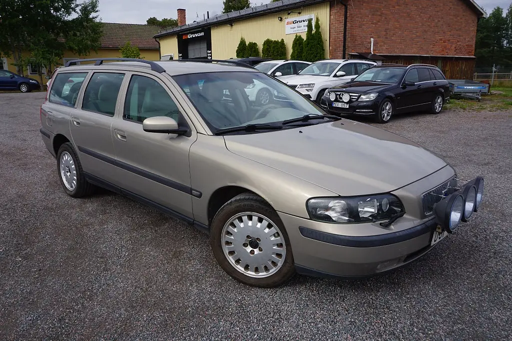 Volvo V70 2004