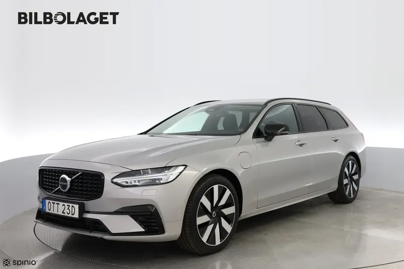 Volvo V90 2025