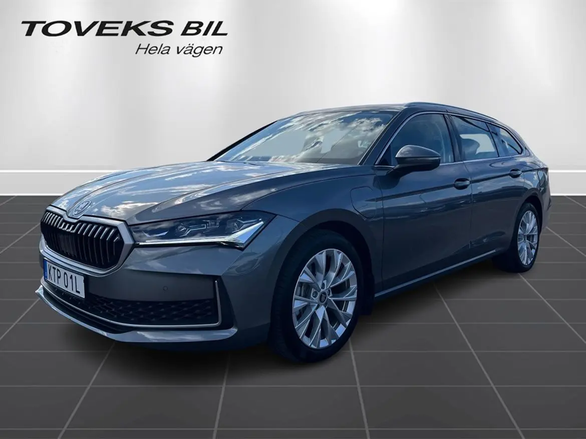 Skoda Superb 2025