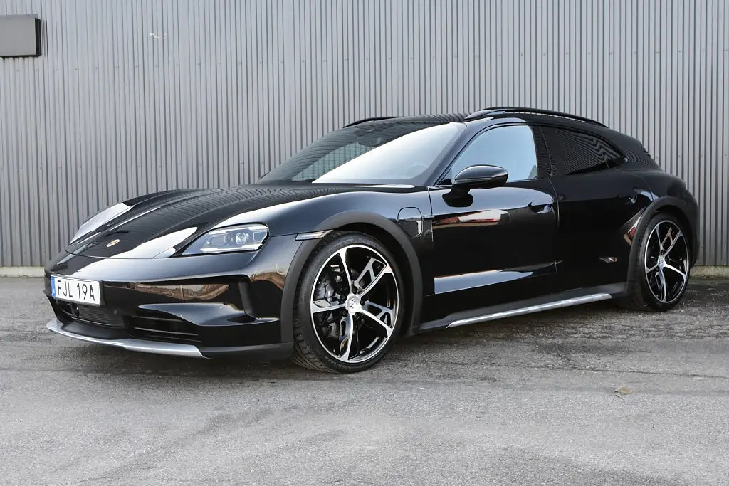 Porsche Taycan 2025