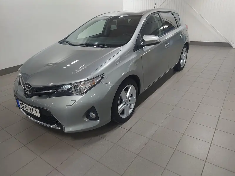 Toyota Auris 2014