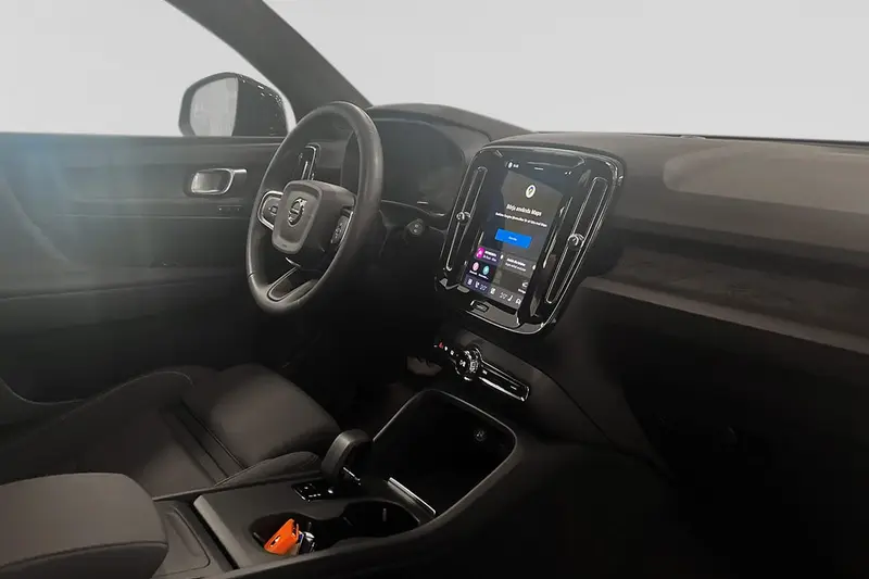 Volvo EX40 2025
