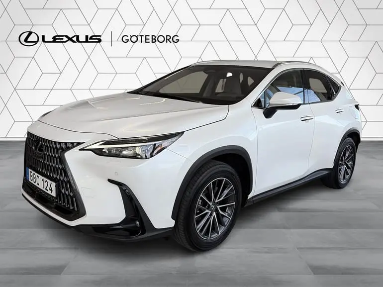 Lexus NX 2023