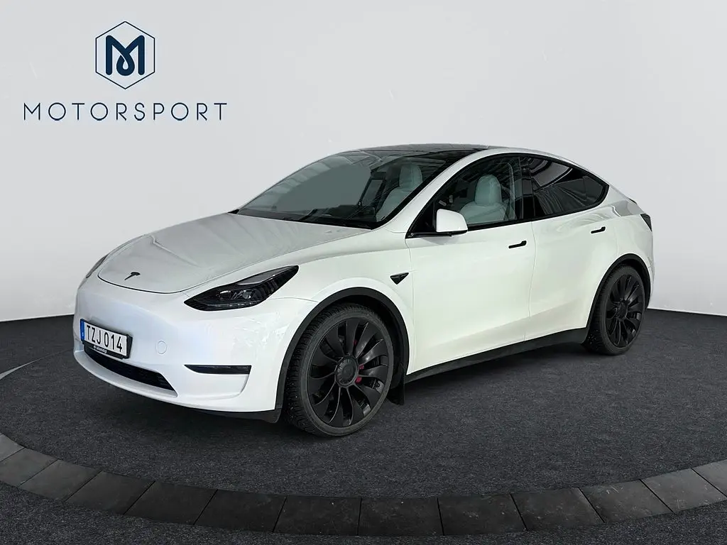 Tesla Model Y 2023