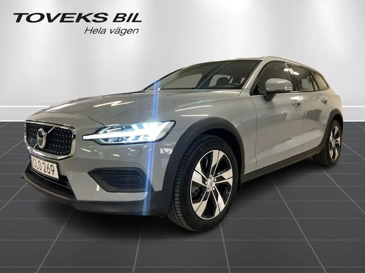 Volvo V60 2024