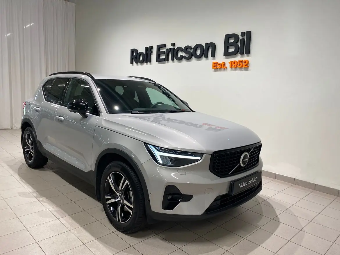 Volvo XC40 2025