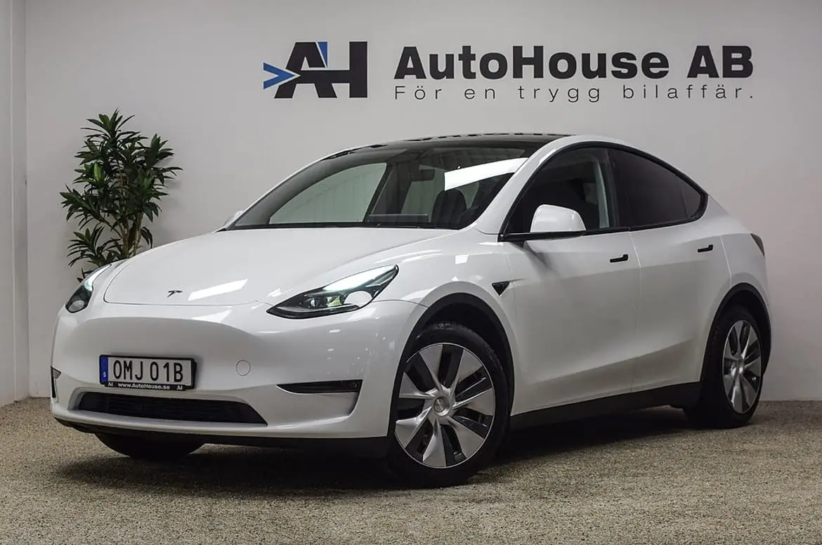 Tesla Model Y 2023