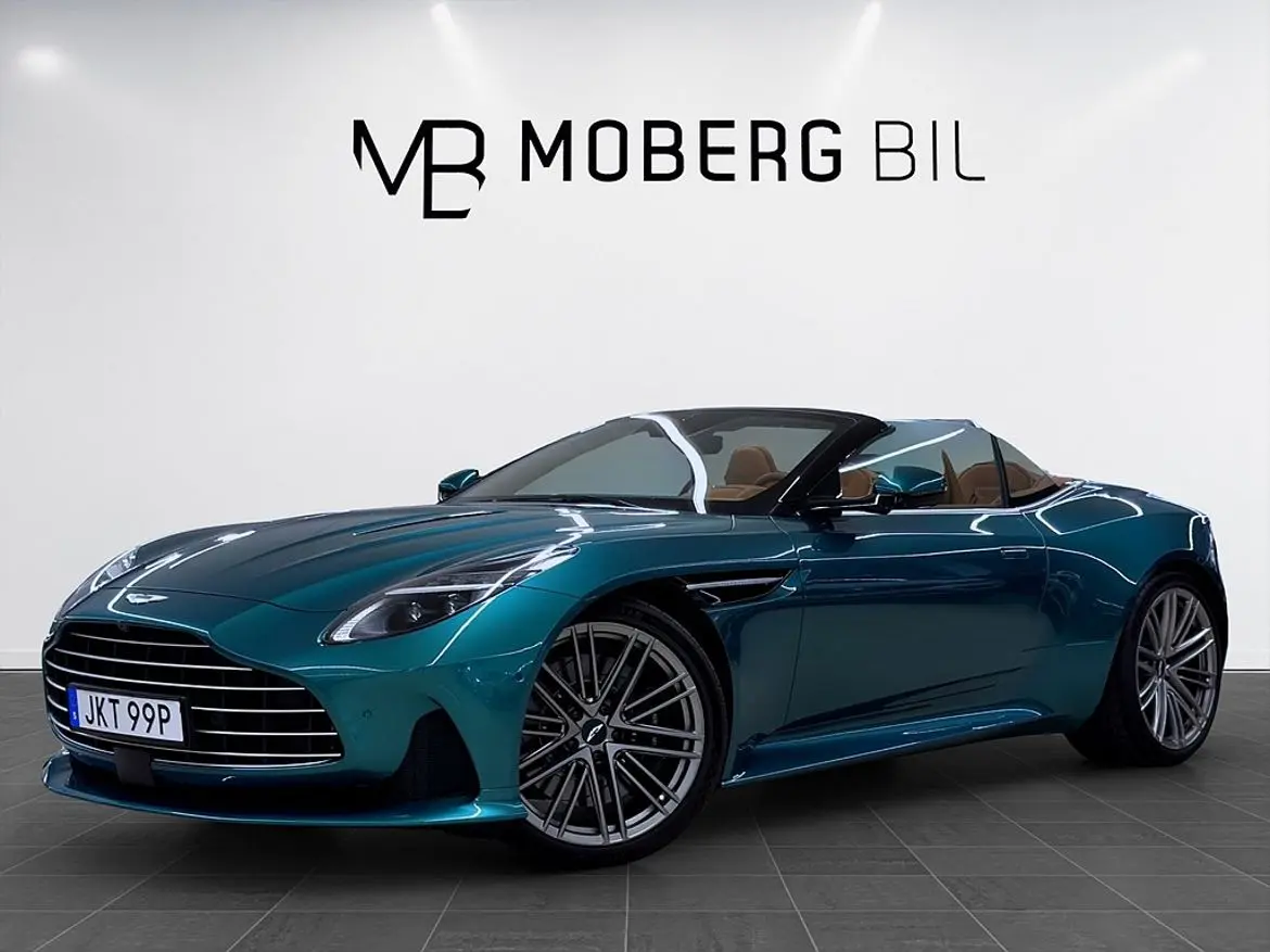 Aston Martin DB12 2024