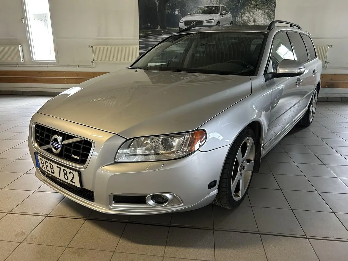 Volvo V70 2011