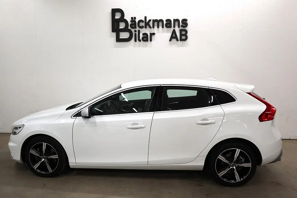 Volvo V40 2019