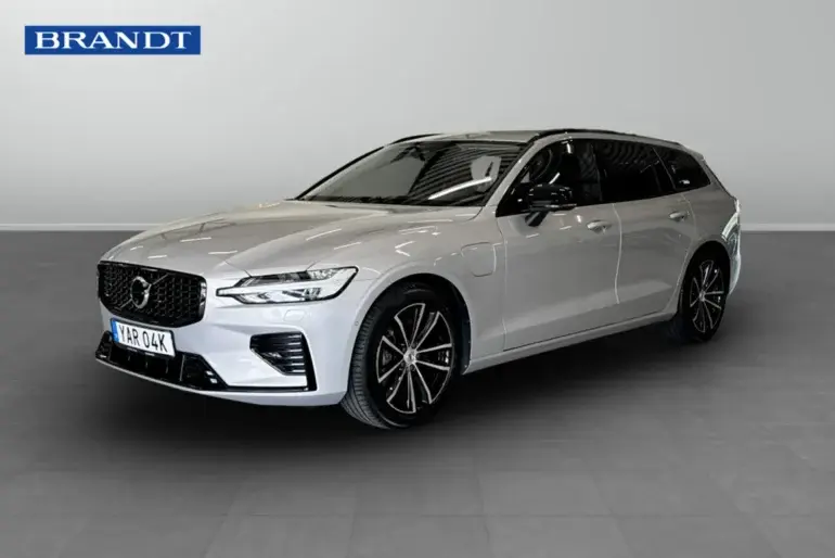 Volvo V60 2025