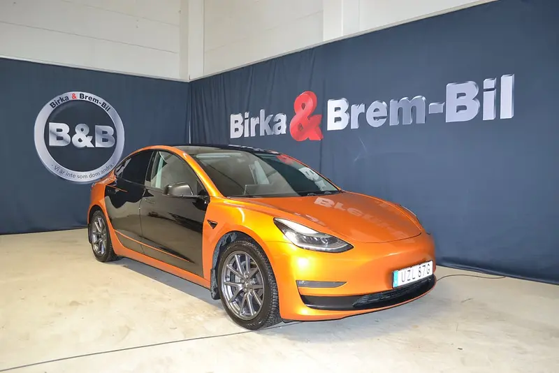 Tesla Model 3 2020