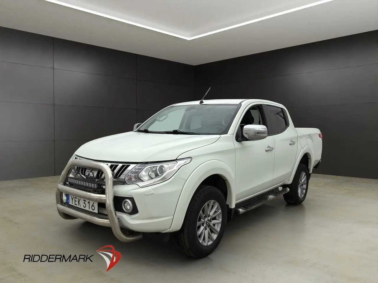 Mitsubishi L200 2016