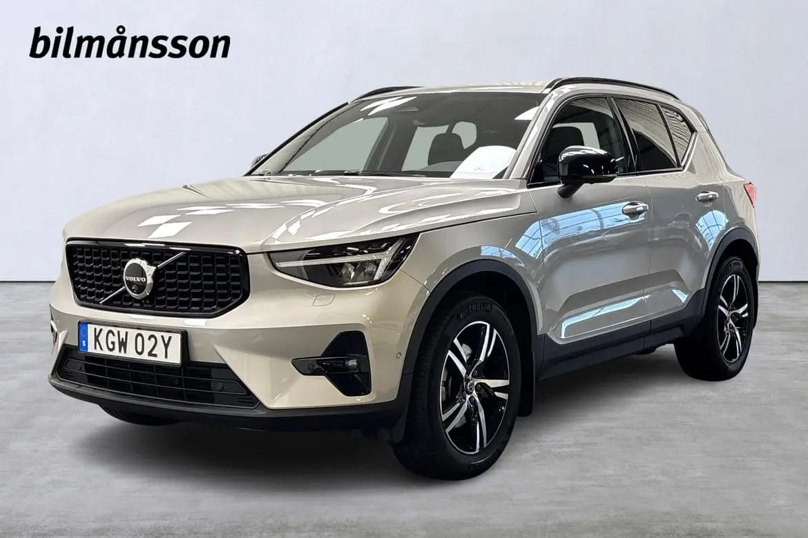 Volvo XC40 2025