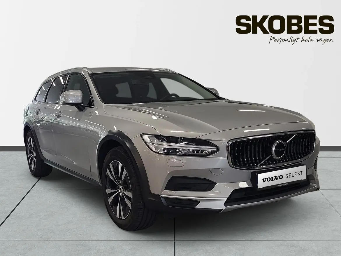 Volvo V90 2024