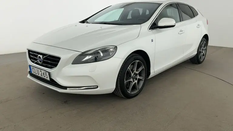 Volvo V40 2015