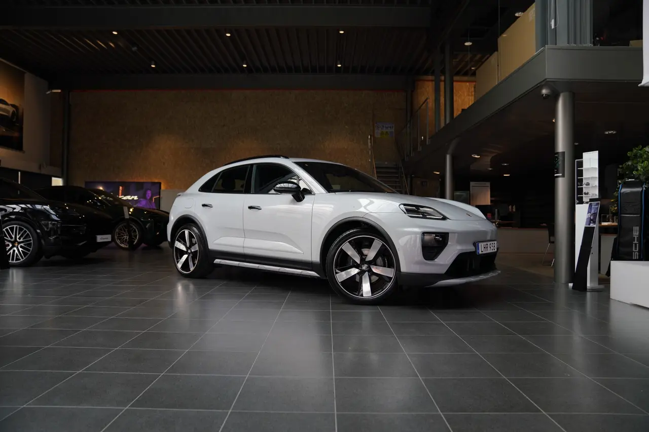 Porsche Macan 2025