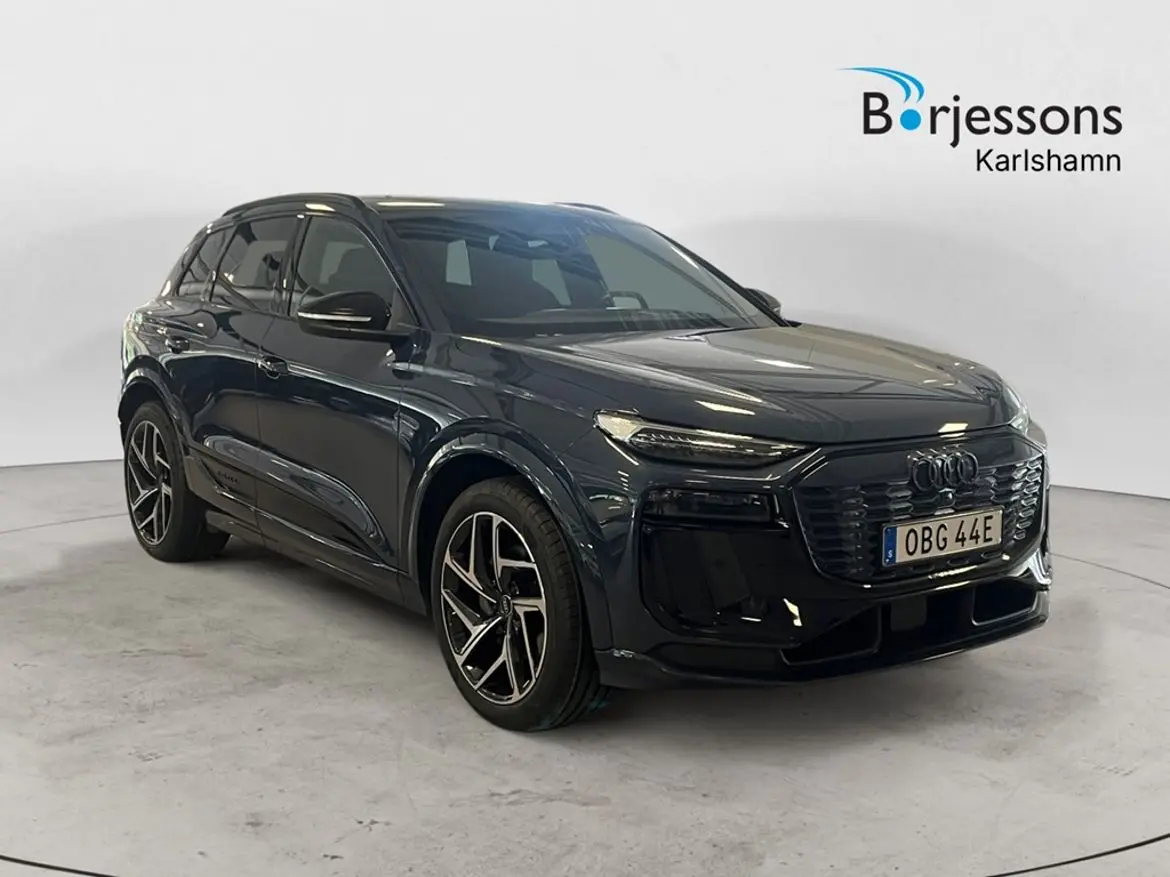 Audi Q6 e-tron 2025