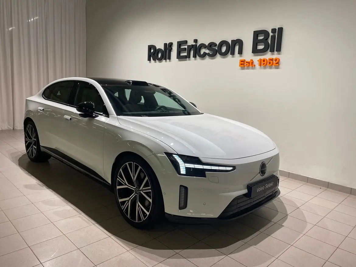 Volvo ES90 2026