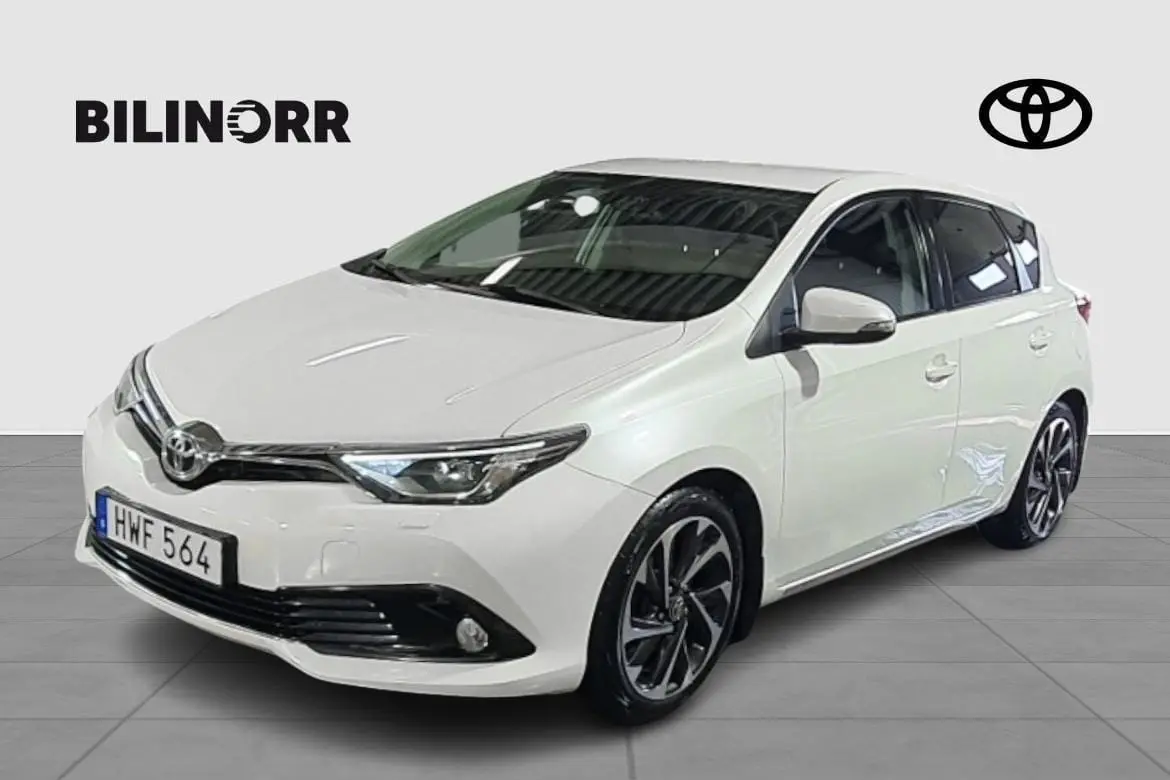 Toyota Auris 2015
