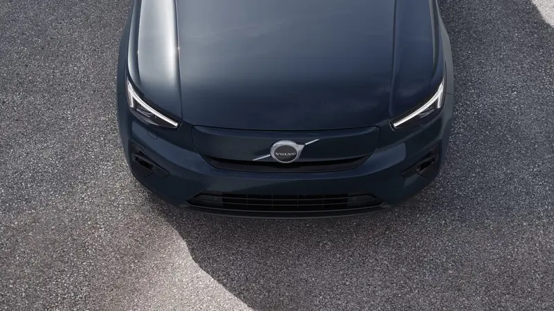 Volvo EX40 2027