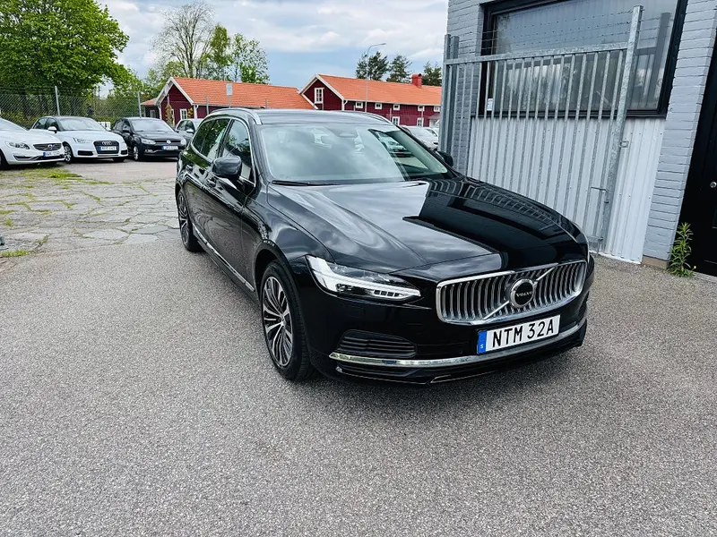 Volvo V90 2023