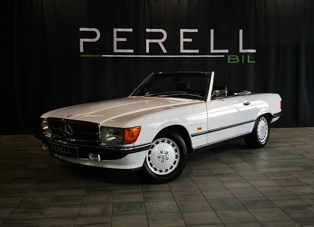Mercedes-Benz 300 1988